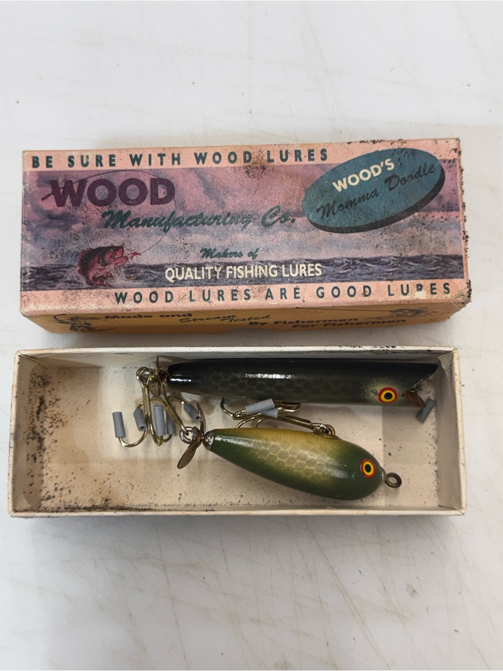 Wood Manufacturing Co. -  1940s Momma Doodle Fishing Lure With Box Arkansas